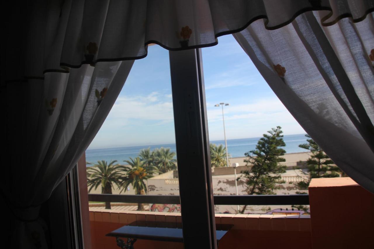 Apartamento En Primera Linea De Playa, Con Vistas A La Playa Y Con Wifi Roquetas de Mar Eksteriør bilde